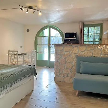 Bo015-222 2 Couchages Bormes Les Mimosas